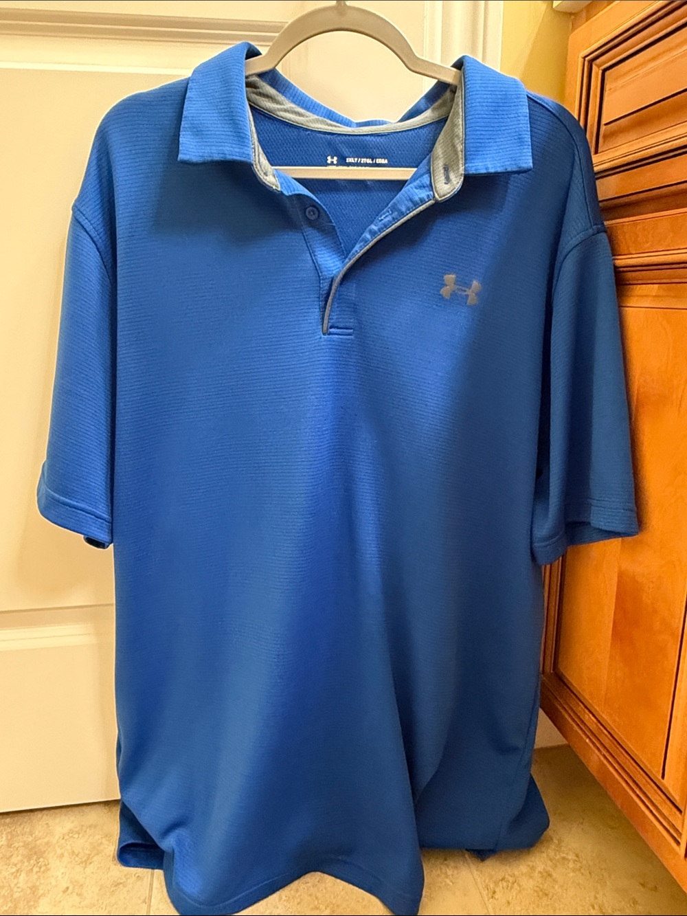 Under Armour Men's polo shirt